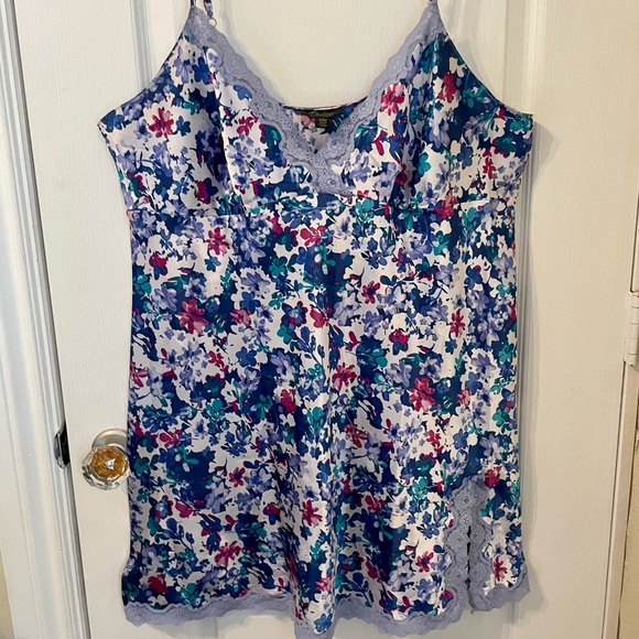 FLORAL CHEMISE. THALIA SODI. SATIN FINISH and LACE TRIMS SLEEPWEAR. GUC - Picture 9 of 14